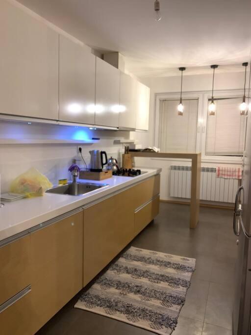Modern Apartment In Skopje Eksteriør bilde